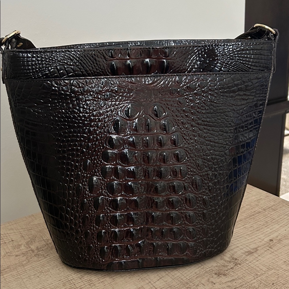 Brahmin Brown Leather Handbag has a burgundy undertone. Great Condition - Picture 7 of 7